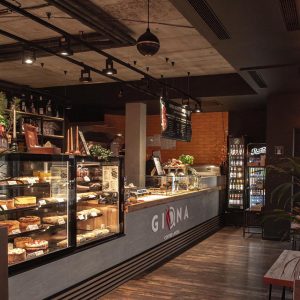 Lokal Giona lada z logo