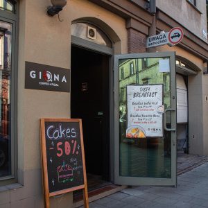 Lokal Giona wejście